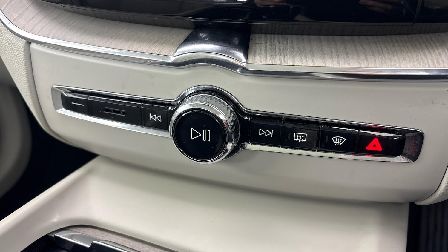 Used Volvo XC60 2018 for sale - 77603867: Photo 30