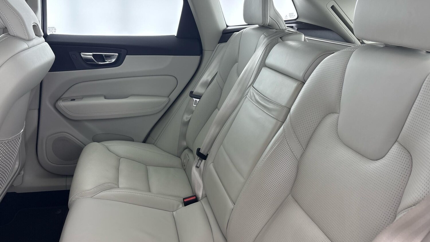 Used Volvo XC60 2018 for sale - 77603867: Photo 39