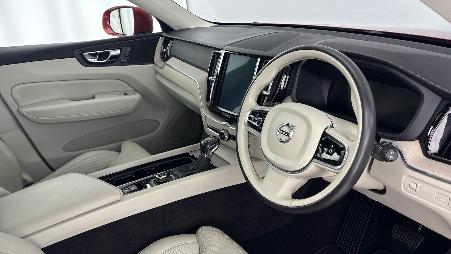 Used Volvo XC60 2018 for sale - 77603867: Photo 6