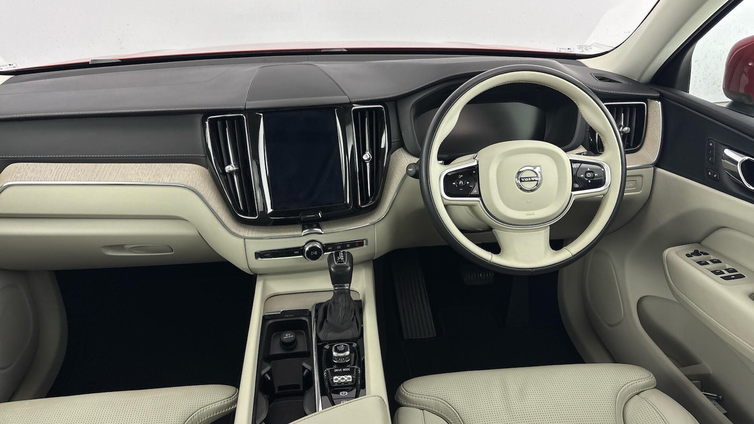 Used Volvo XC60 2018 for sale - 77603867: Photo 8