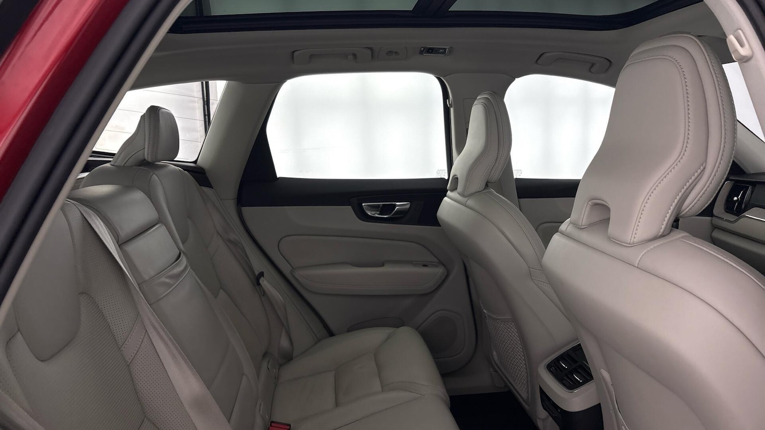 Used Volvo XC60 2018 for sale - 77603867: Photo 9