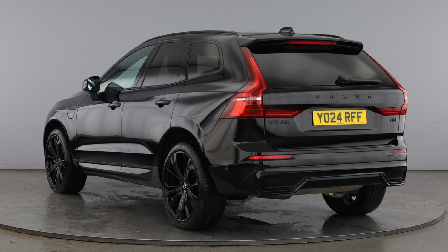 Used Volvo XC60 2024 for sale - 77653226: Photo 3