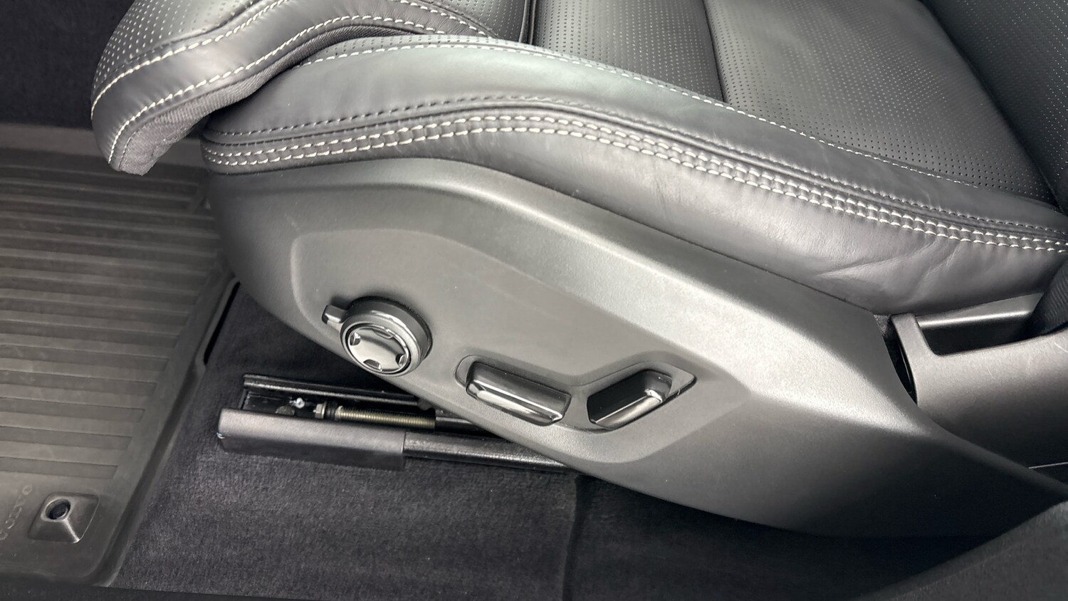 Used Volvo XC60 2024 for sale - 77653226: Photo 41