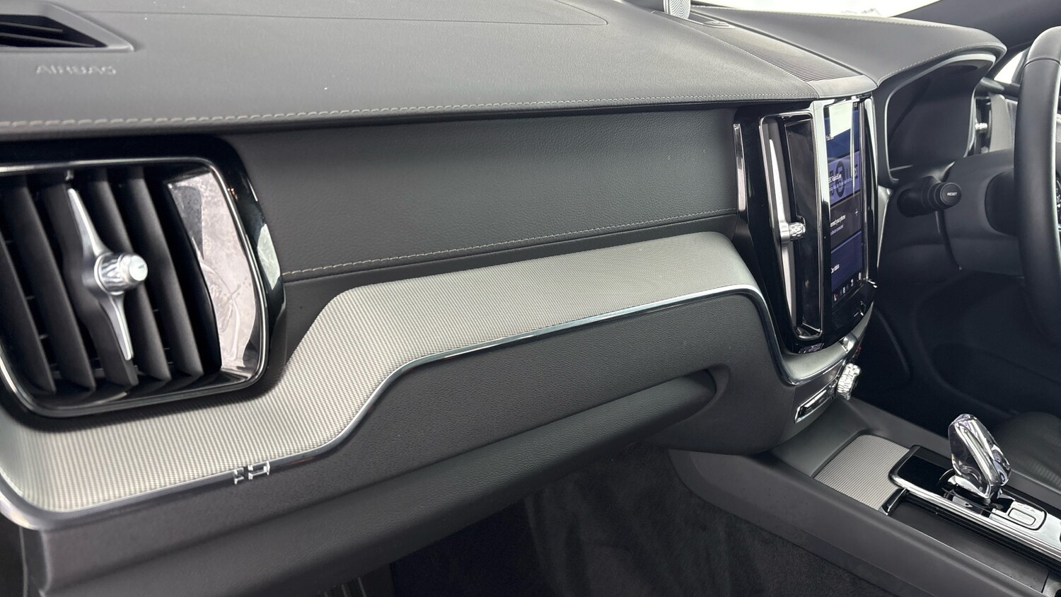 Used Volvo XC60 2024 for sale - 77653226: Photo 44