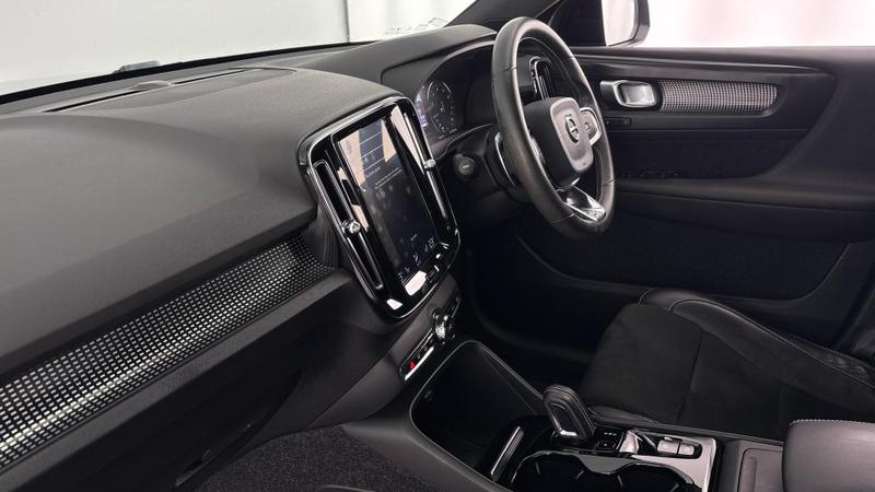 Used Volvo XC40 2019 for sale - 77030741: Photo 2