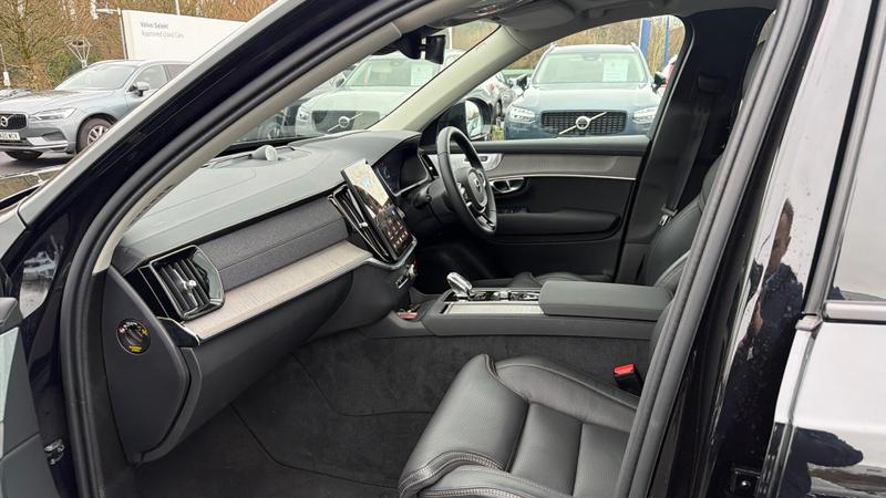 Used Volvo XC90 2025 for sale - 76340183: Photo 2