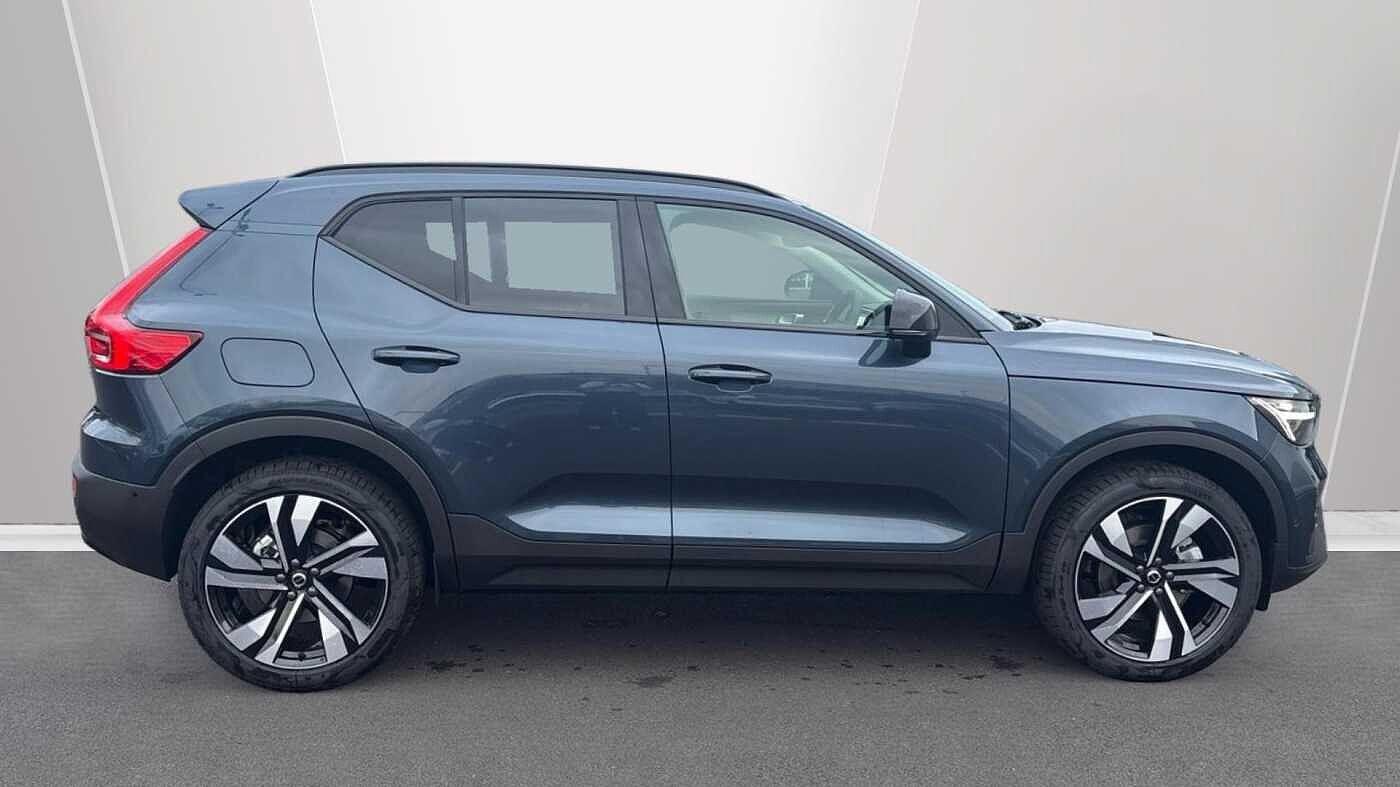Used Volvo XC40 2026 for sale - 77791236: Photo 3
