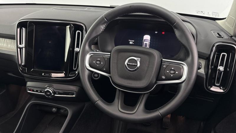 Used Volvo XC40 2025 for sale - 76710133: Photo 10
