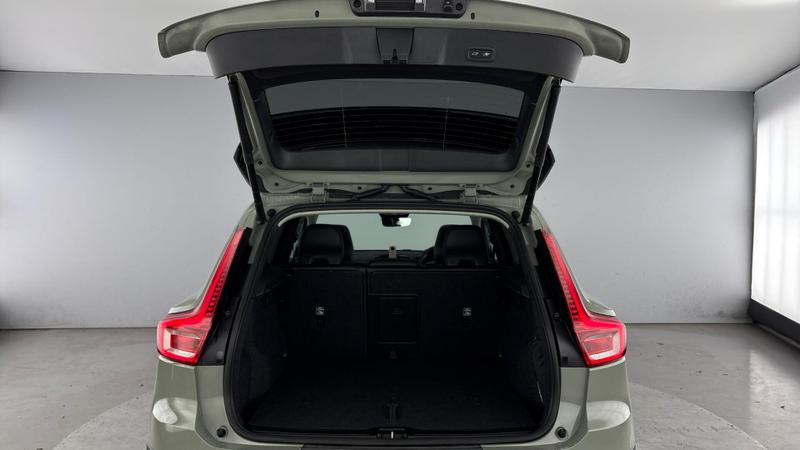 Used Volvo XC40 2025 for sale - 76710133: Photo 12