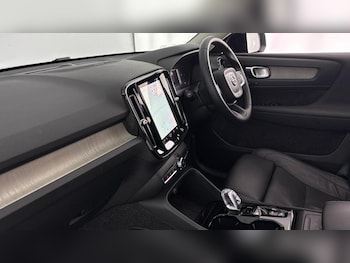 Used Volvo XC40 2025 for sale - 76710133: Photo
