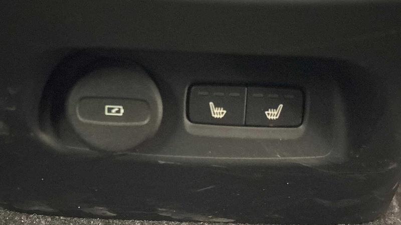 Used Volvo XC40 2024 for sale - 77301225: Photo 17