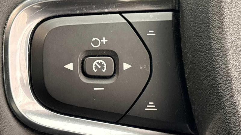 Used Volvo XC40 2024 for sale - 77301225: Photo 30