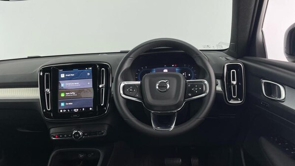 Used Volvo XC40 2023 for sale - 75385741: Photo 10