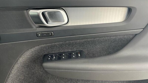 Used Volvo XC40 2023 for sale - 75385741: Photo 15