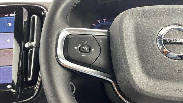 Used Volvo XC40 2023 for sale - 75385741: Photo 16