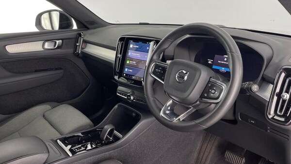 Used Volvo XC40 2023 for sale - 75385741: Photo 6