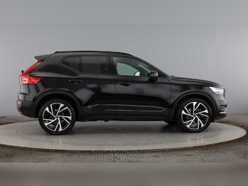 Used Volvo XC40 2022 for sale - 76196546: Photo 2