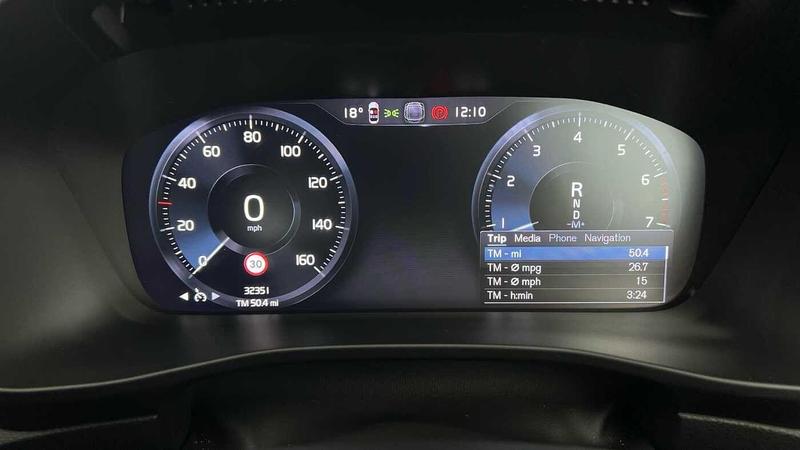 Used Volvo XC40 2022 for sale - 76196546: Photo 9