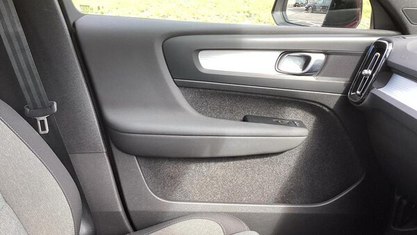 Used Volvo XC40 2023 for sale - 75058155: Photo 33