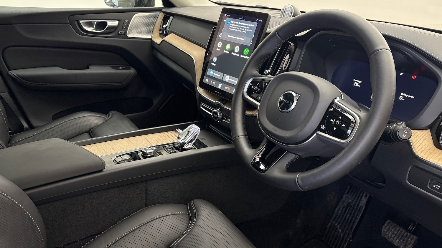 Used Volvo XC60 2025 for sale - 78067074: Photo 10