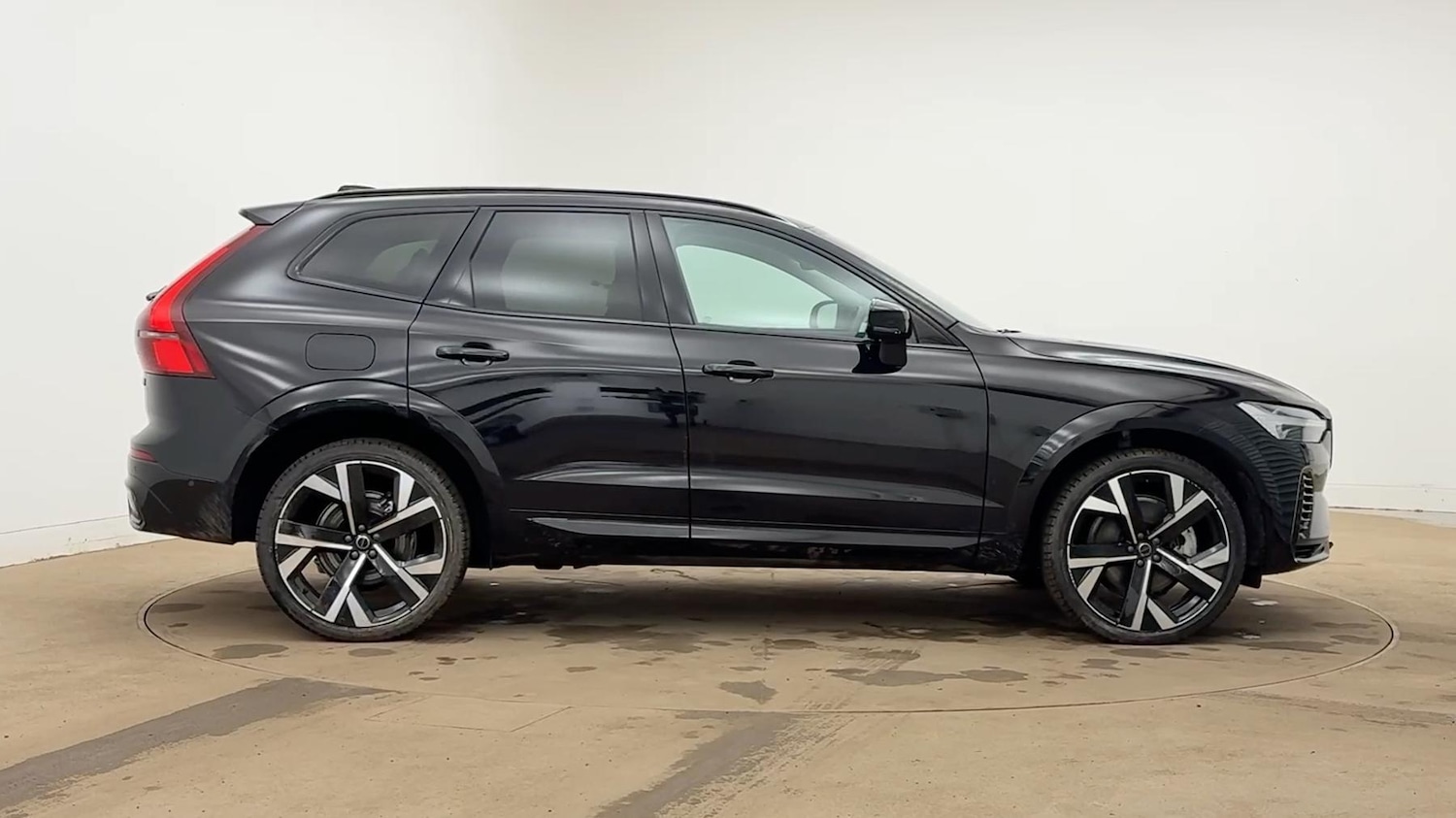 Used Volvo XC60 2025 for sale - 78067074: Photo 2