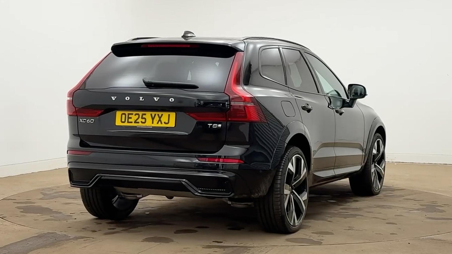 Used Volvo XC60 2025 for sale - 78067074: Photo 3