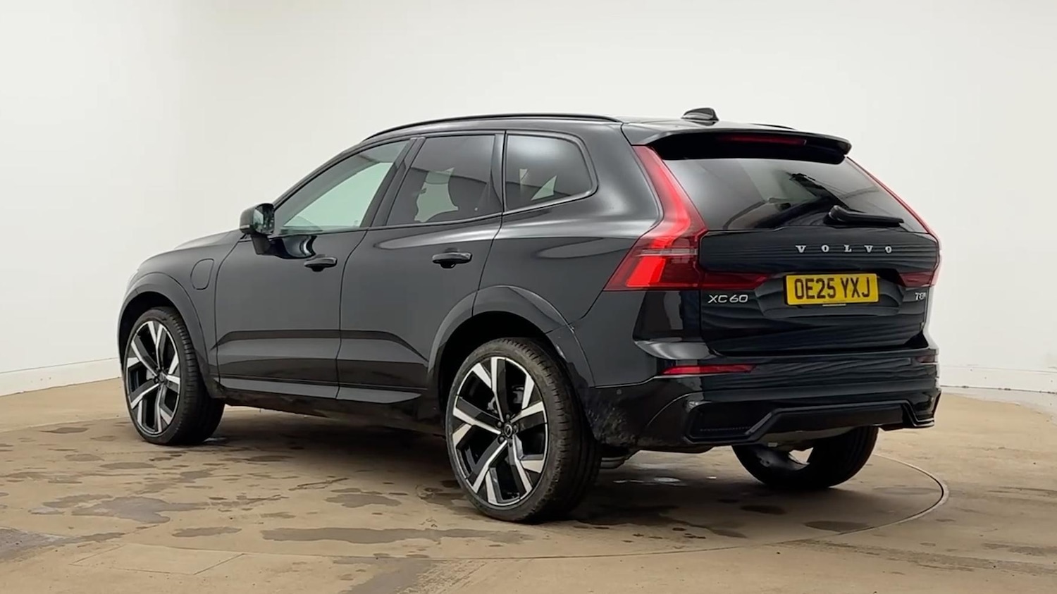 Used Volvo XC60 2025 for sale - 78067074: Photo 5