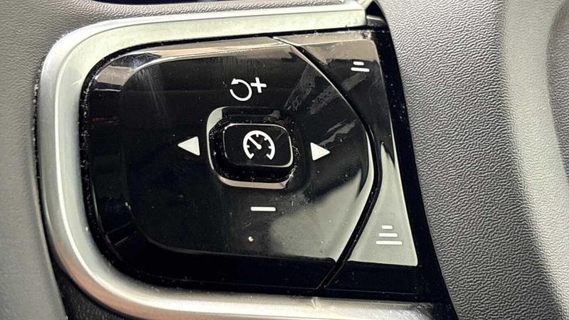 Used Volvo XC60 2022 for sale - 77462395: Photo 31