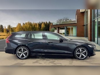 Used Volvo V60 2025 for sale - 77312679: Photo