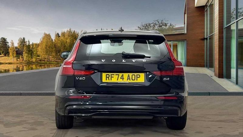 Used Volvo V60 2025 for sale - 77312679: Photo 4