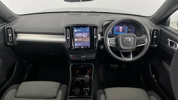 Used Volvo XC40 2023 for sale - 75543416: Photo 8