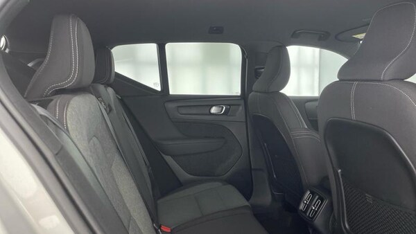 Used Volvo XC40 2023 for sale - 75543416: Photo 9