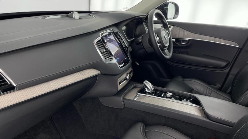 Used Volvo XC90 2023 for sale - 76545245: Photo 2