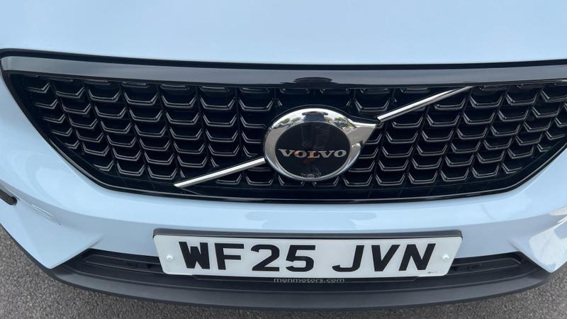 Used Volvo XC40 2025 for sale - 76056103: Photo 28
