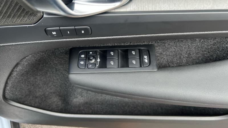 Used Volvo XC40 2025 for sale - 76056103: Photo 33