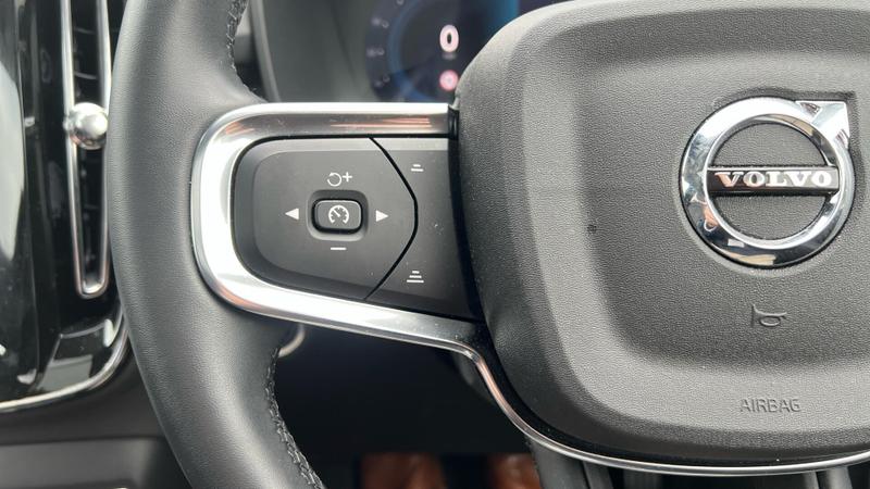 Used Volvo XC40 2025 for sale - 76056103: Photo 46