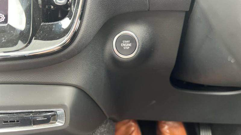 Used Volvo XC40 2025 for sale - 76056103: Photo 50