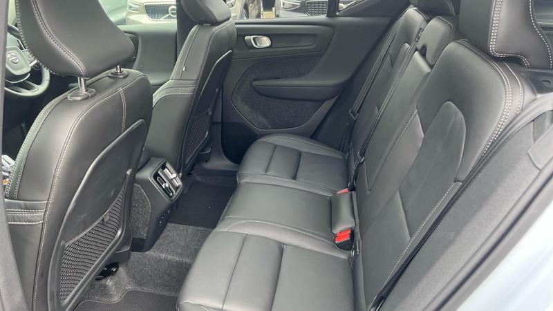 Used Volvo XC40 2025 for sale - 76056103: Photo 9