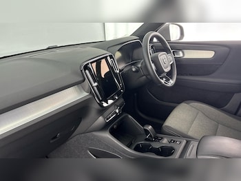 Used Volvo XC40 2023 for sale - 79030248: Photo