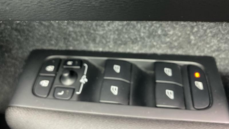 Used Volvo XC40 2019 for sale - 76631244: Photo 20