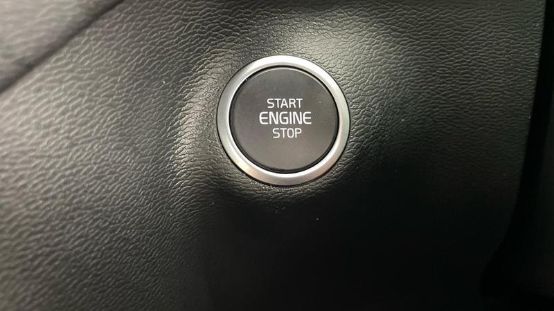 Used Volvo XC40 2025 for sale - 76008589: Photo 17