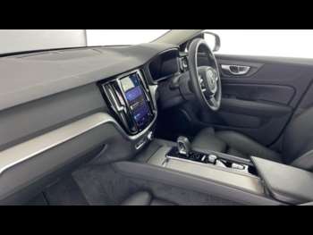 Used Volvo V60 2023 for sale - 74885847: Photo