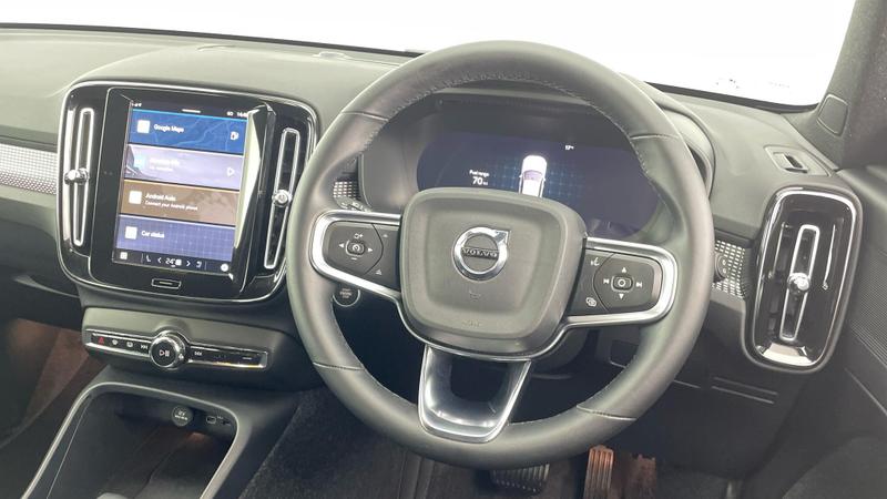 Used Volvo XC40 2025 for sale - 76508256: Photo 10