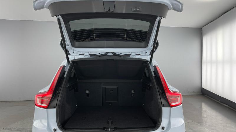 Used Volvo XC40 2025 for sale - 76508256: Photo 12