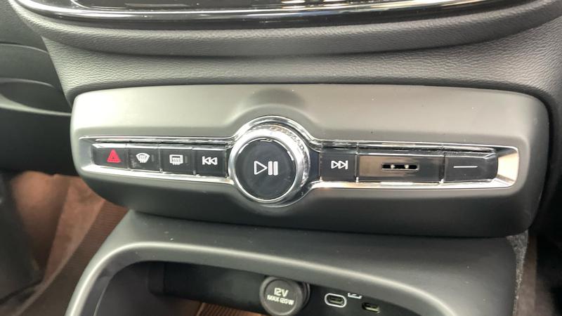 Used Volvo XC40 2025 for sale - 76508256: Photo 24