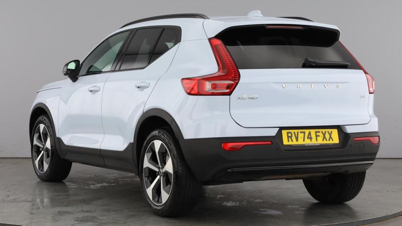 Used Volvo XC40 2025 for sale - 76508256: Photo 3