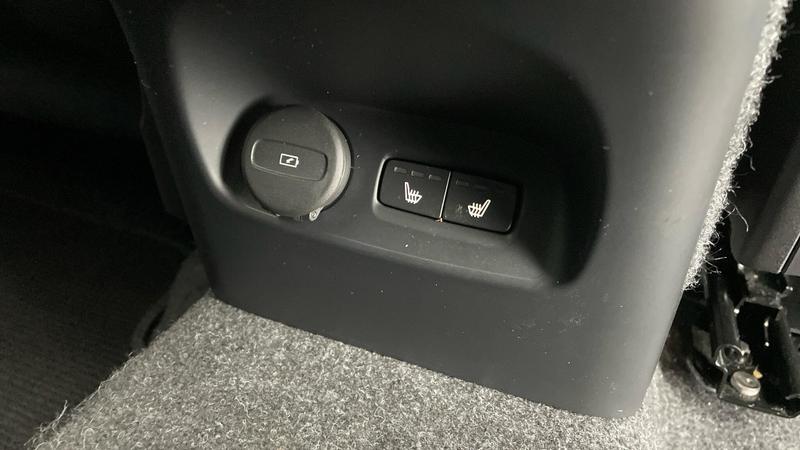 Used Volvo XC40 2025 for sale - 76508256: Photo 34