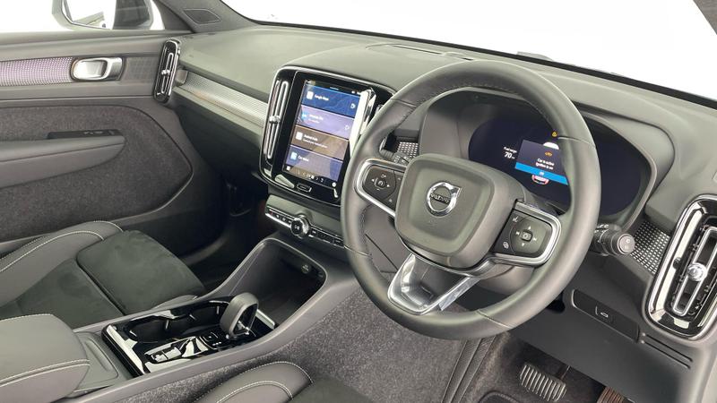 Used Volvo XC40 2025 for sale - 76508256: Photo 6