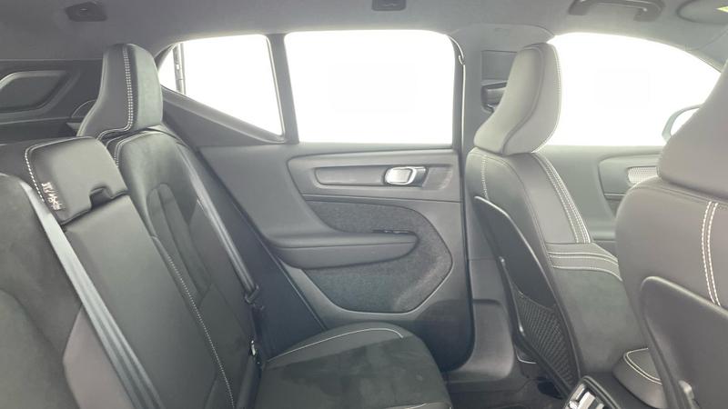 Used Volvo XC40 2025 for sale - 76508256: Photo 9