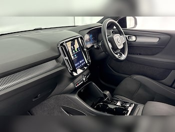 Used Volvo XC40 2025 for sale - 78165887: Photo